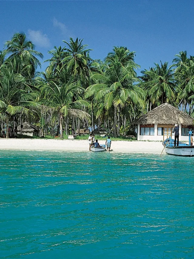 Beach-resort-Bangaram-Island-India-Lakshadweep