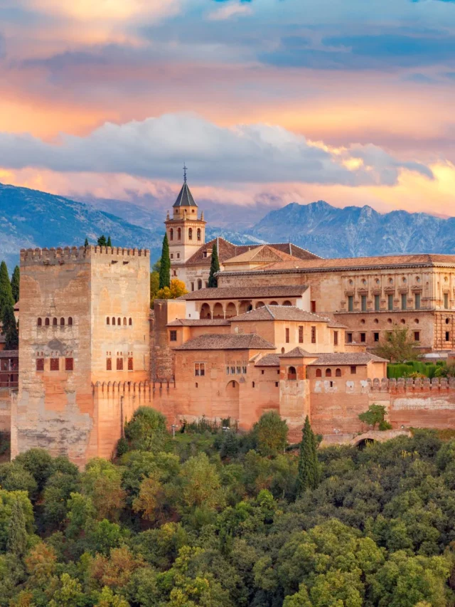 most-beautiful-places-in-spain-alhambra-granada-hero